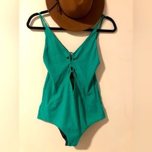 ACACIA • KOKOMO • PINE